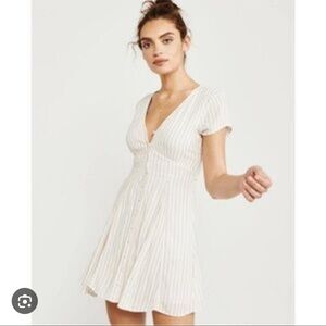 517-Abercrombie &‎ Fitch Tan and White Striped Dress
